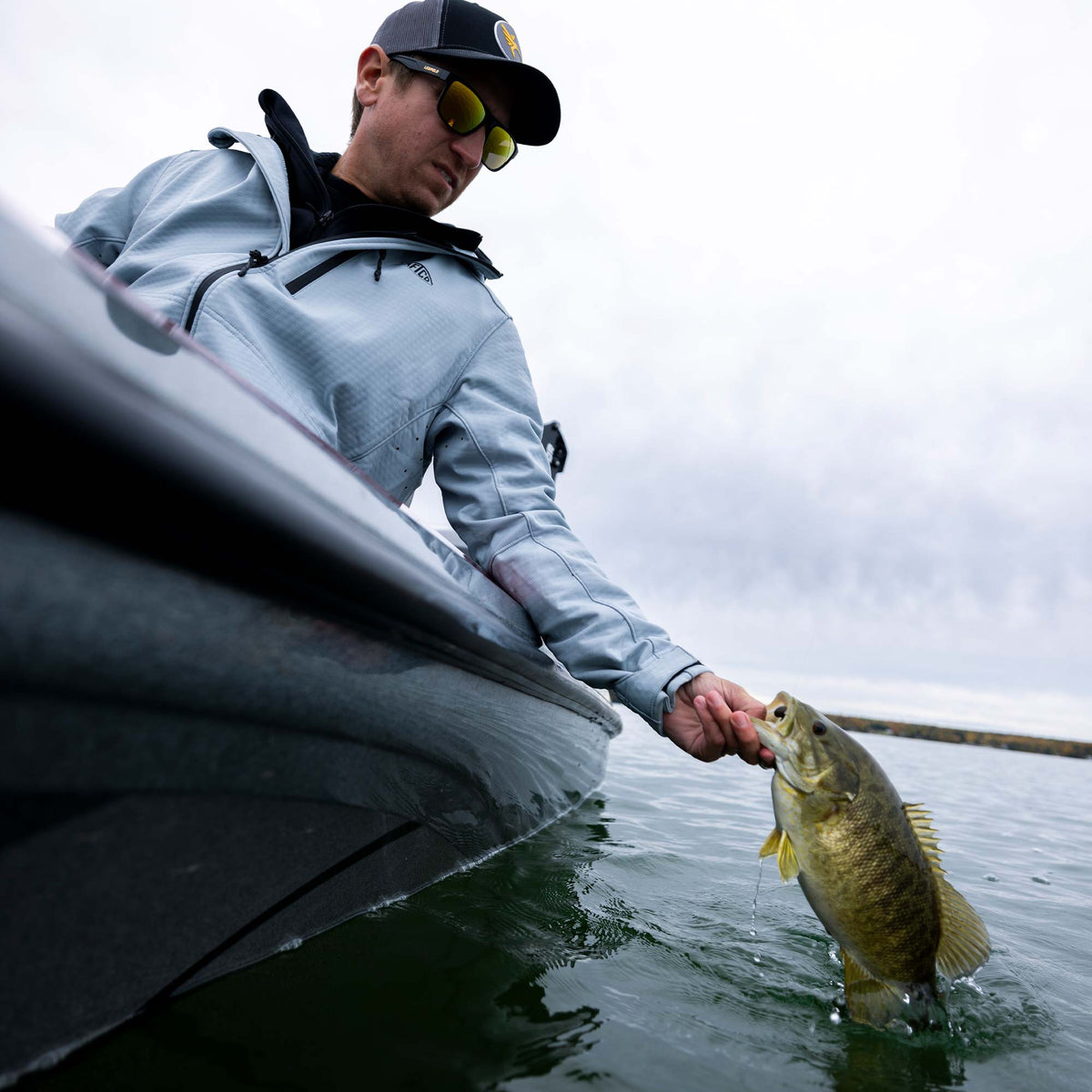 Mens Reaper Softshell Zip Up Jacket - AFTCO