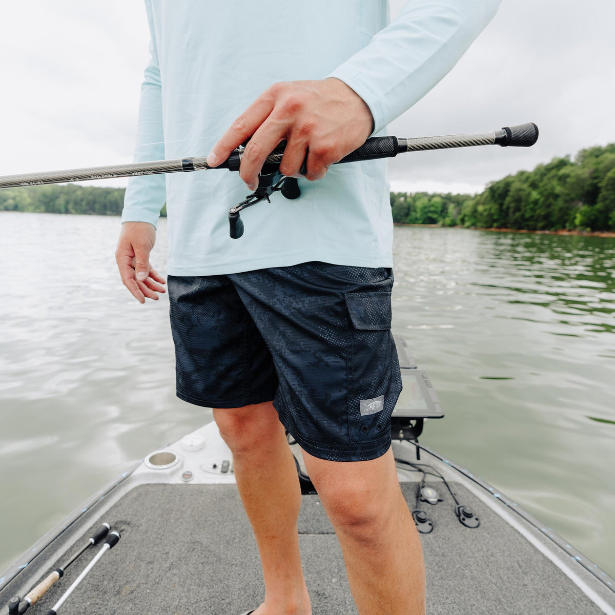 Mens Deckhand Camo Fishing Cargo Shorts - AFTCO