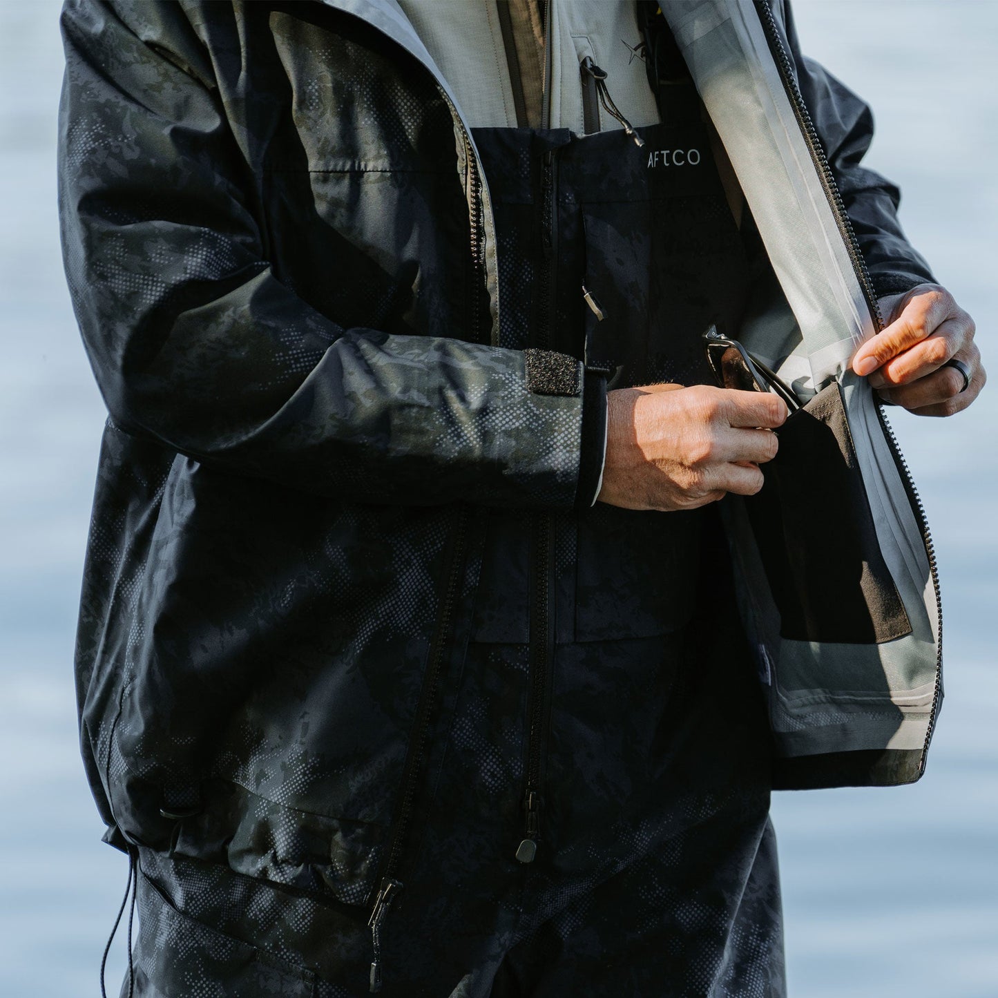 Mens Stormbreaker Fishing Jacket - AFTCO