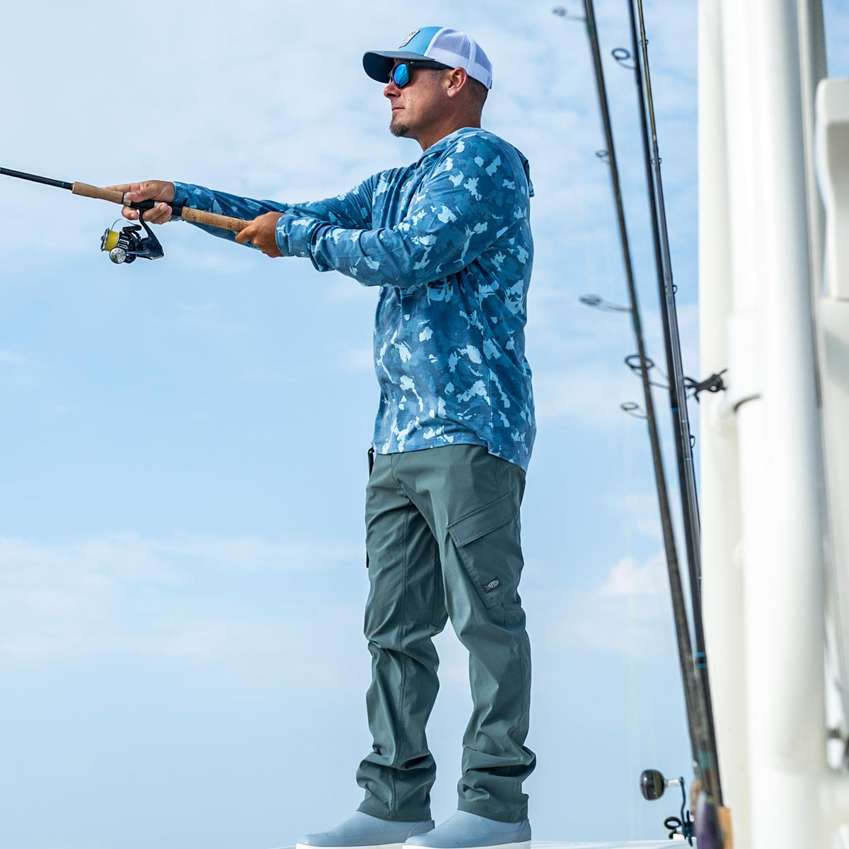 Mens Ocean Bound Hooded Performance Shirt - AFTCO
