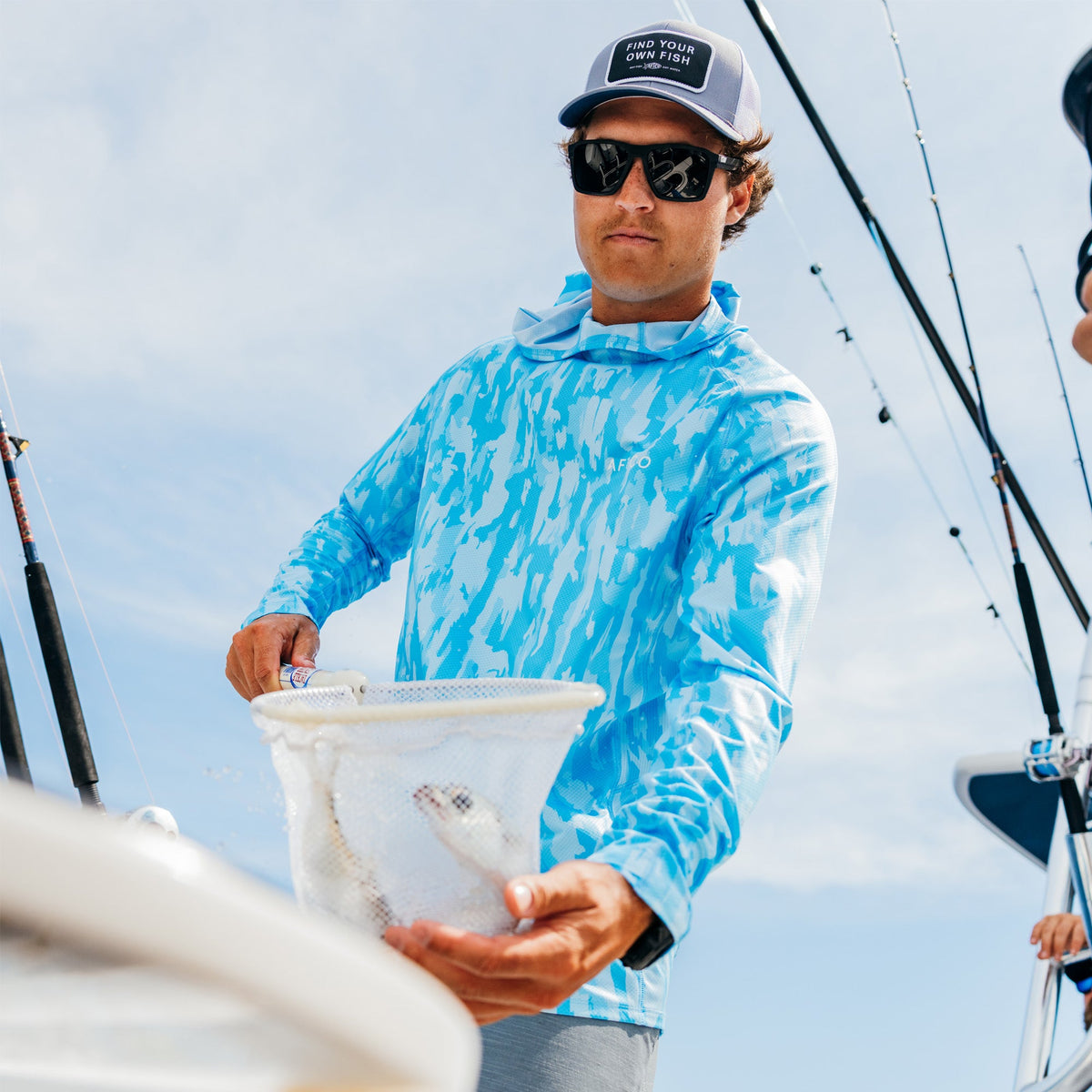 Mens Adapt Phase Change Hooded Fishing Shirt - AFTCO