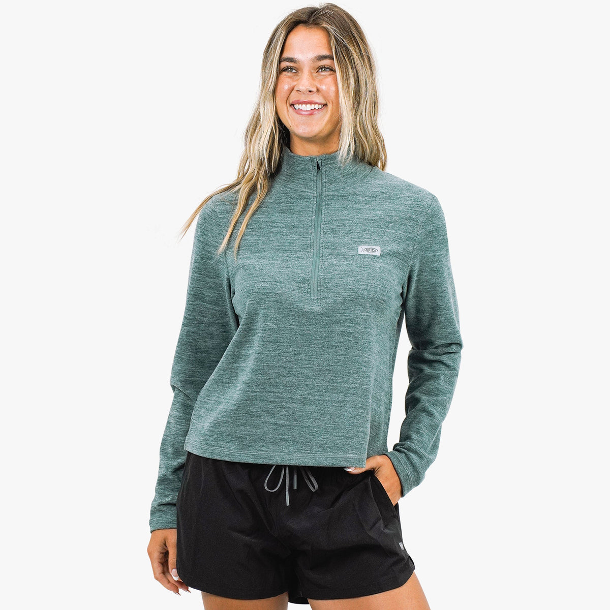 Womens Women's Coastal Layer 1/4 Zip Fishing Pullover - AFTCO