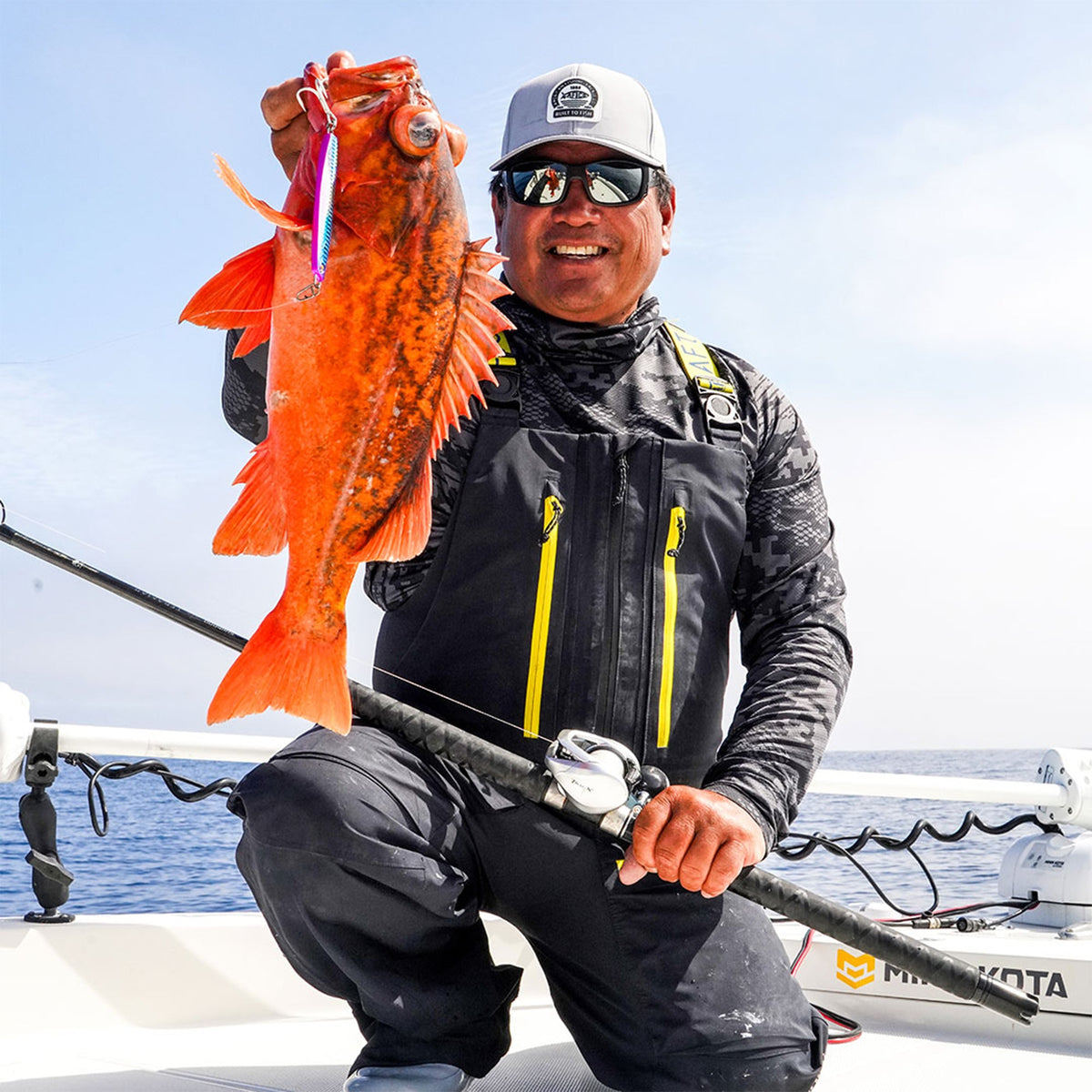 Tackle & Gear Blue Fever Crossbreed - AFTCO