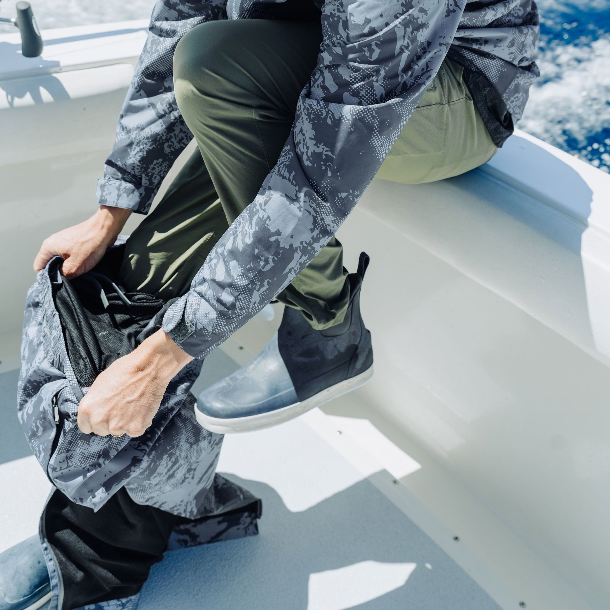 Mens Crossing Printed Camo Fishing Pants - AFTCO