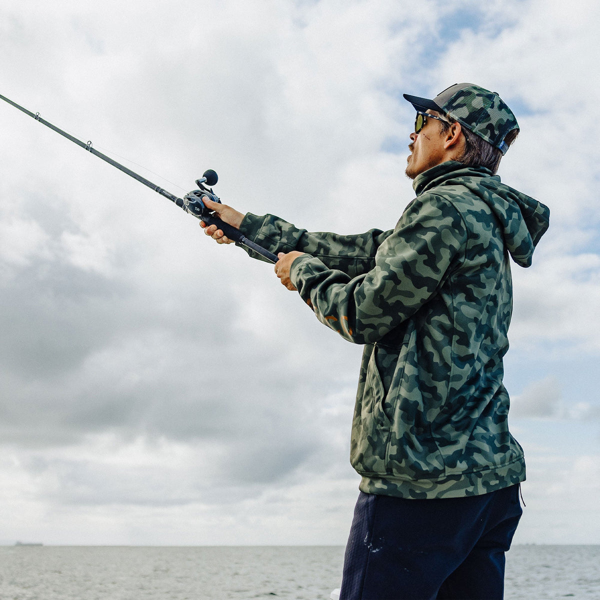 Mens Reaper Hoodie: Camo Sweatshirt - AFTCO