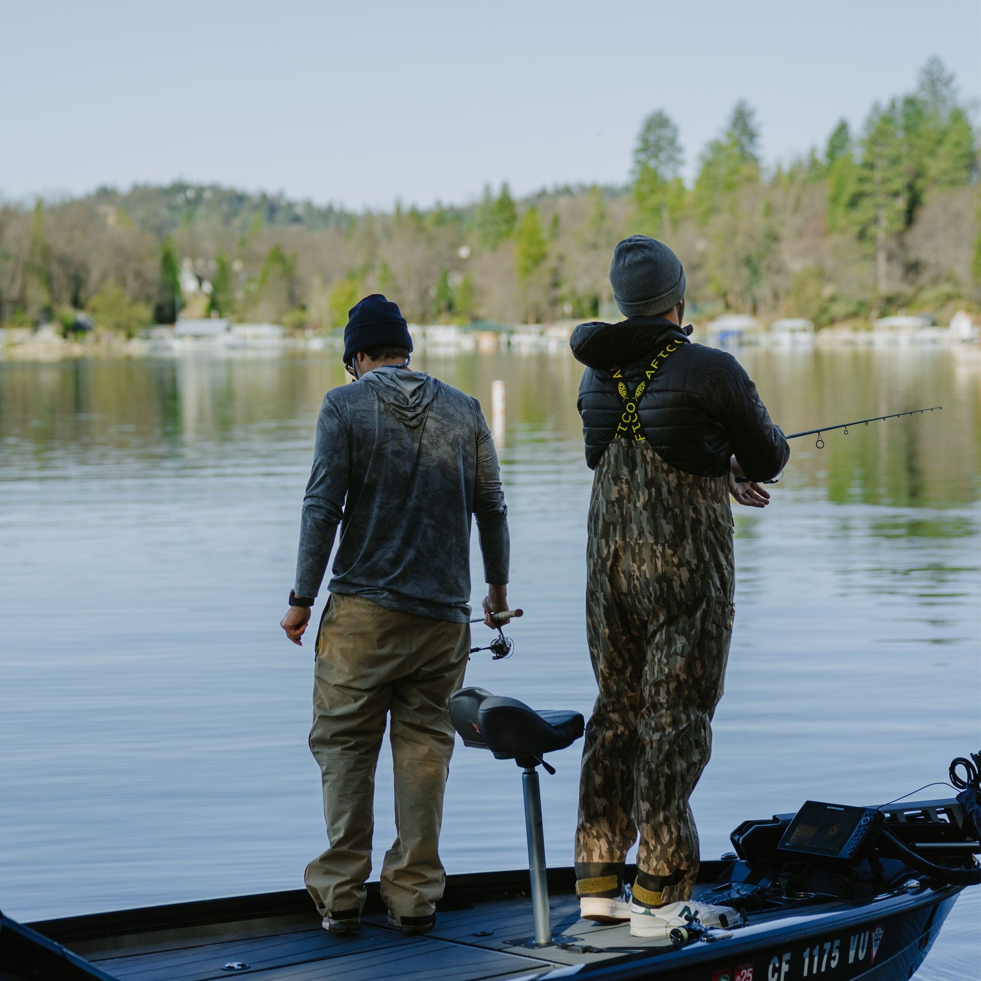 Mens Stormbreaker Fishing Bib - AFTCO