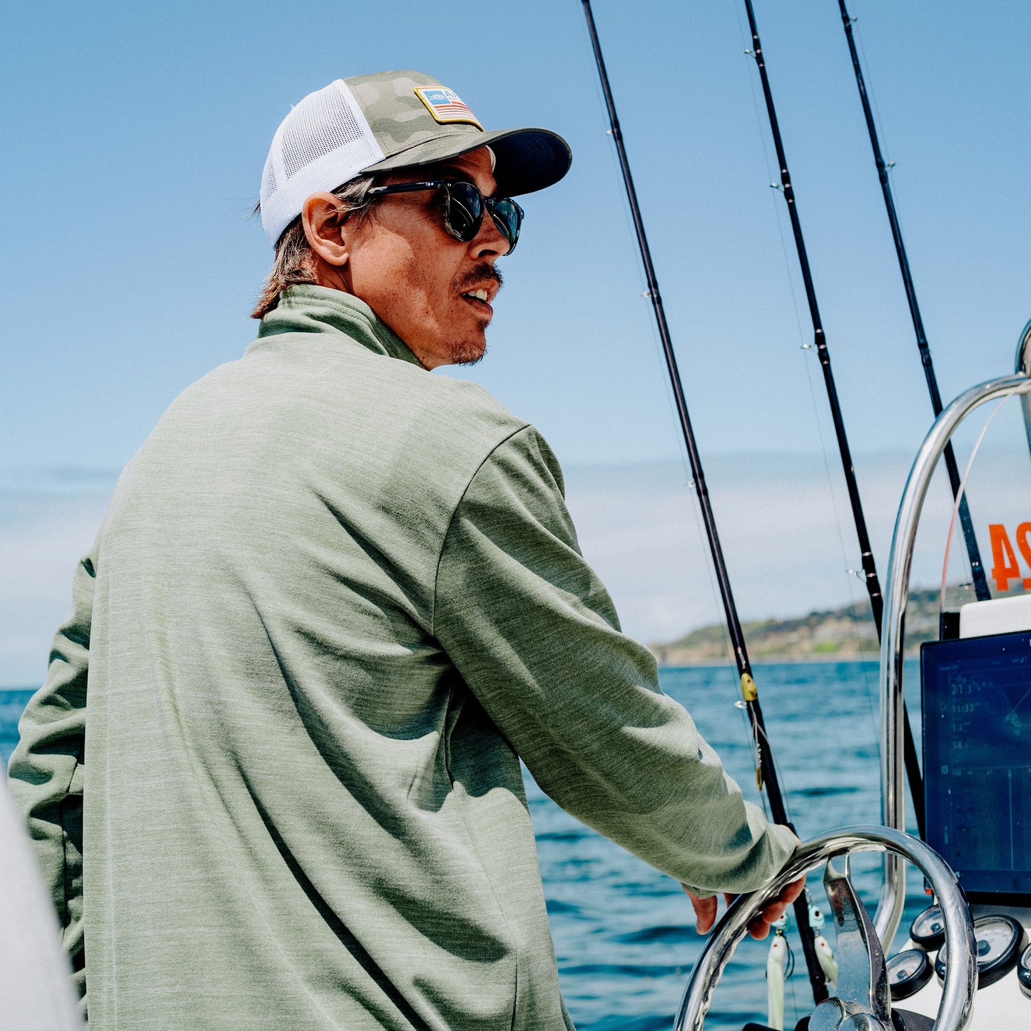 Mens Coastal Layer 1/4 Zip Fishing Pullover - AFTCO