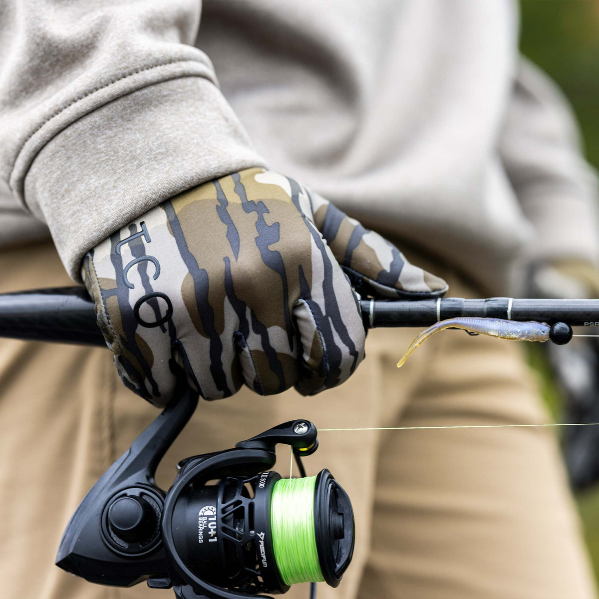 Tackle & Gear Helm Fishing Gloves - AFTCO