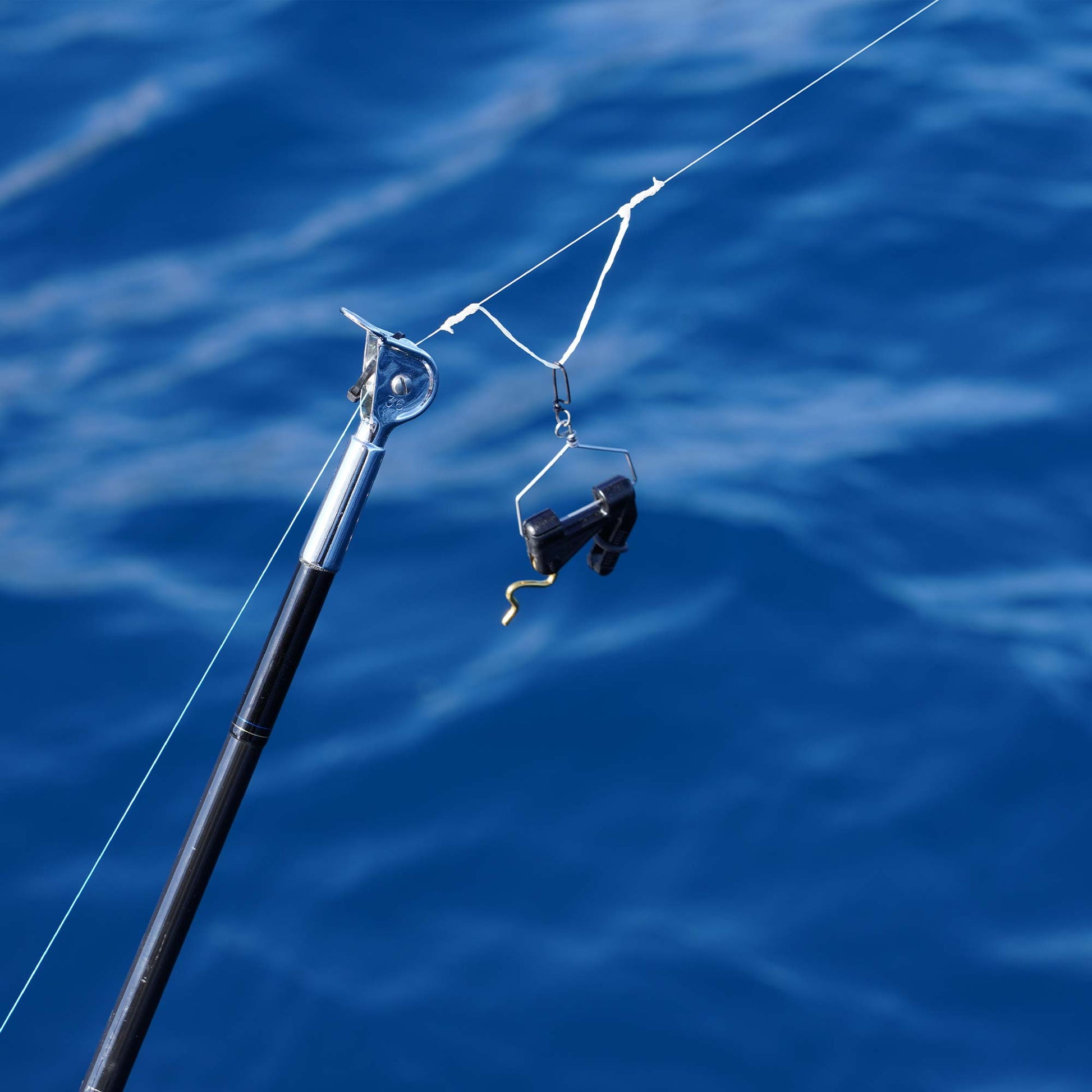 Tackle & Gear Goldfinger Outrigger Clip - AFTCO