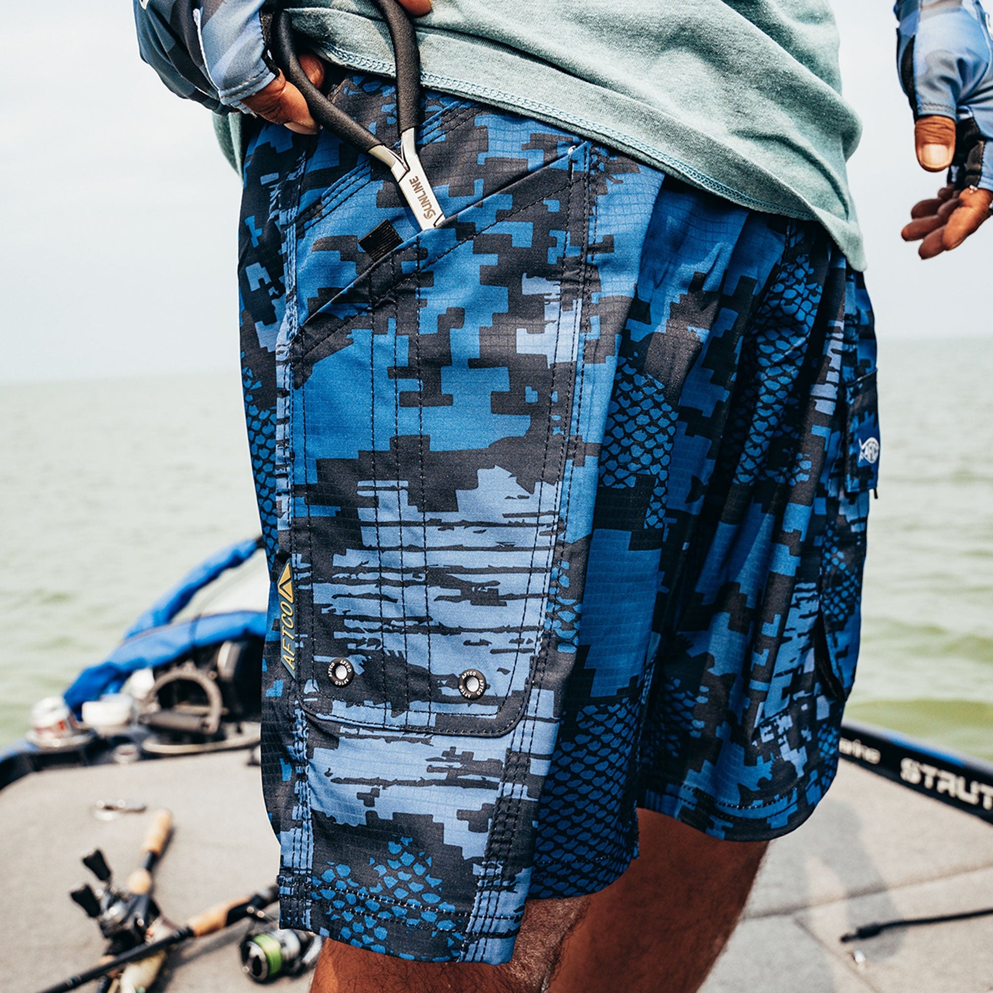 Mens Tactical Camo Fishing Shorts - AFTCO - AFTCO